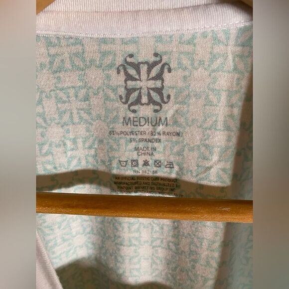 Rustic cuff top‎ - Picture 2 of 5